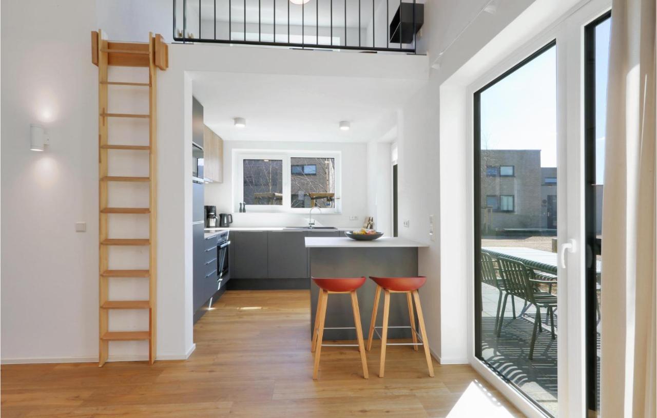 Amazing Home In Lembruch-Duemmer See With Kitchen ภายนอก รูปภาพ